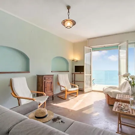 Apartment Attico Giancardi - Beachfront Sea-view Terrace *
