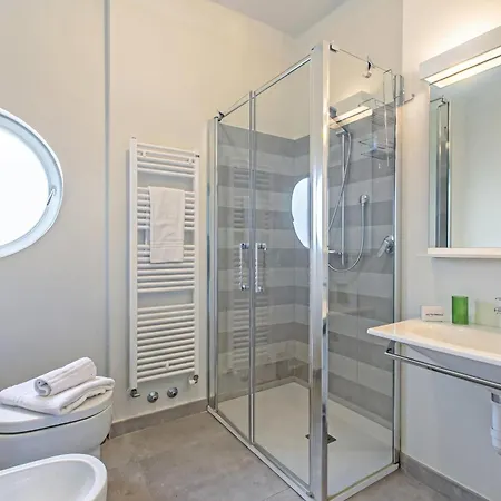 Attico Giancardi - Beachfront Sea-view Terrace Apartment