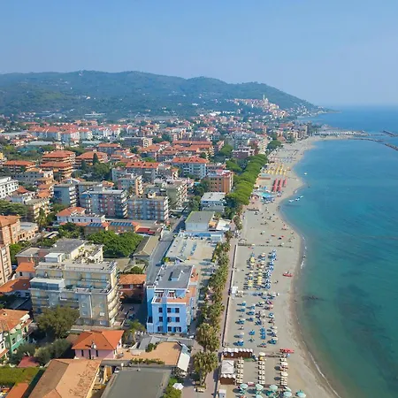 Attico Giancardi - Beachfront Sea-view Terrace Apartment *