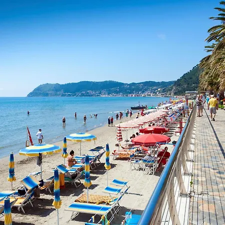 Apartment Attico Giancardi - Beachfront Sea-view Terrace *