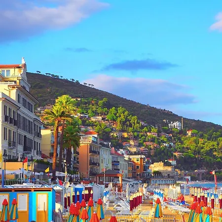 Attico Giancardi - Beachfront Sea-view Terrace Apartment Alassio